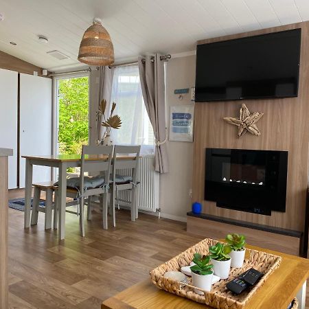 Cosy, Coastal Themed Holiday Home, Rockley Park, Poole, Dorset Екстериор снимка